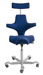 zur Produktbeschreibung Håg Capisco Sattelstuhl HAG Capisco mit Sattelsitz, Rückenlehne und Kopflehne (Modell 8107)